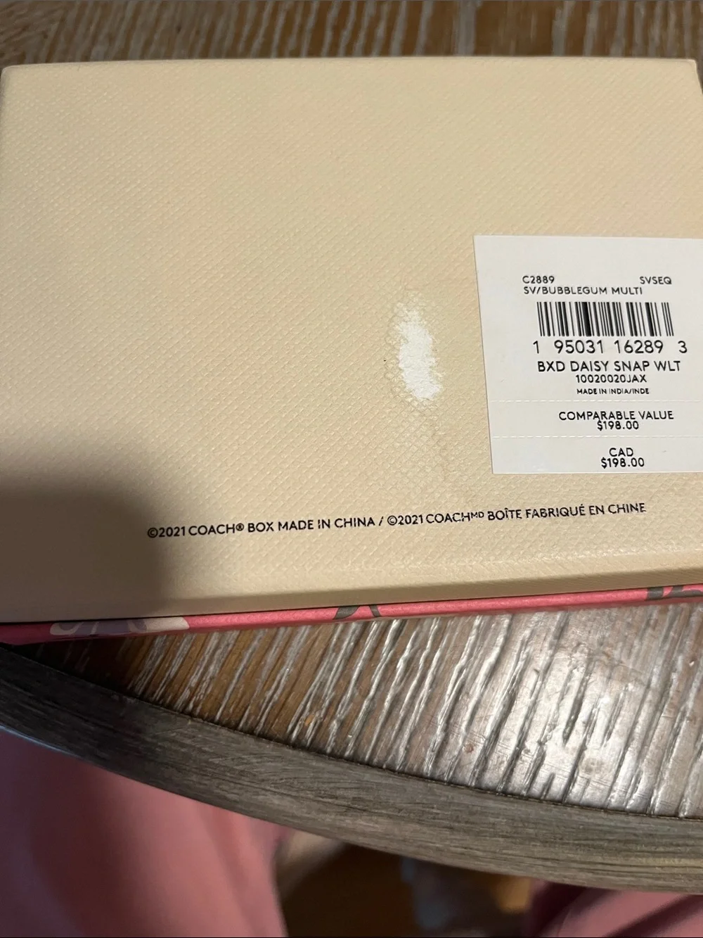 New without tags. Comes with box. Coach Pink Floral Compact Wall - Picture 10 of 10
